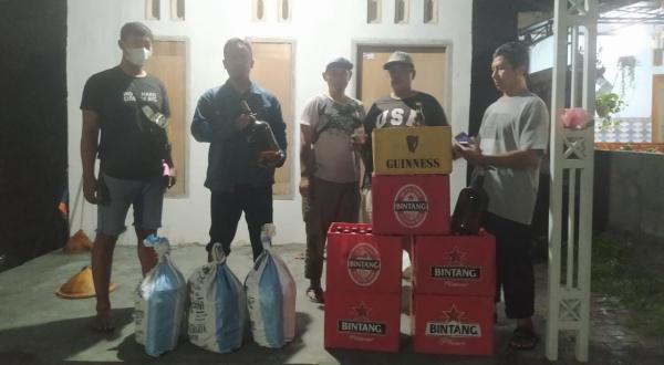 Polisi Berhasil Ringkus 7 Penjual Miras Selama Ramadan di Jombang, 1.650 Botol Minuman Haram Disita!