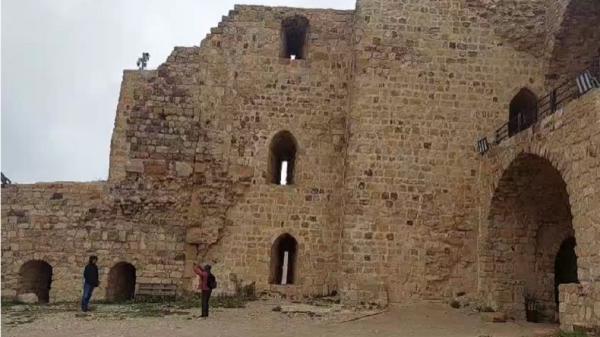 Menikmati Kemegahan Benteng Al Karak di Yordania