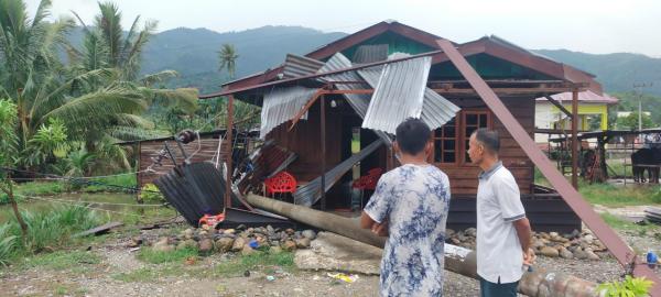 Jelang Berbuka Puasa, Aceh Tenggara Dilanda Angin Puting Beliung, 9 Rumah Rusak Parah