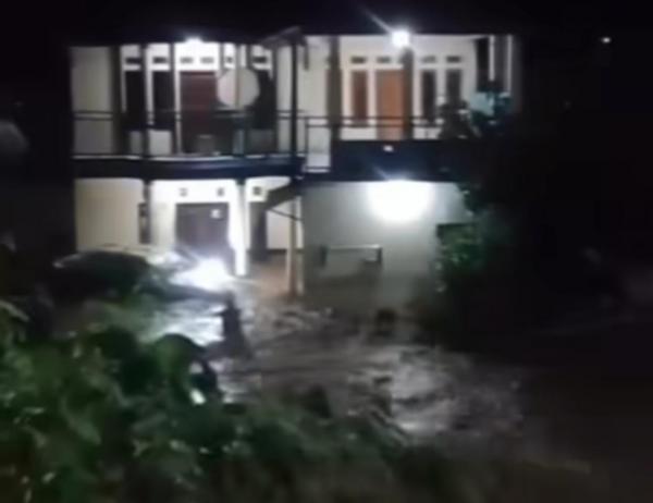 Hujan Deras, Banjir Bandang Kembali Melanda 2 Kecamatan di Bandung Barat