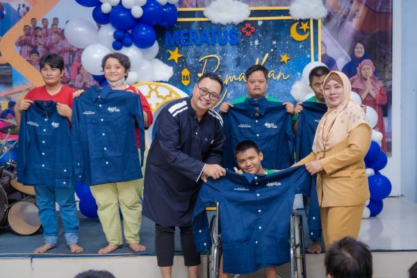 Meriahkan Ramadan, Meratus Gelar Buka Bersama dengan ABK di UPTD Kampung Anak Negeri