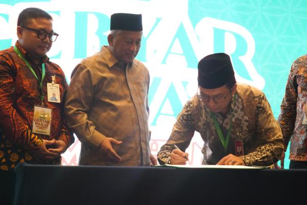 Dukung Penuh Pengembangan Wakaf, Bank Jatim Tandatangani LOI dengan Badan Wakaf Indonesia