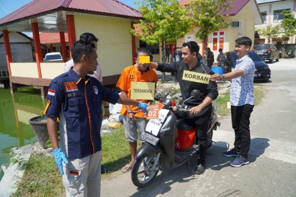 Rekonstruksi Kasus Pembunuhan Pedagang Ayam di Pidie Aceh, Pelaku Peragakan 5 Adegan