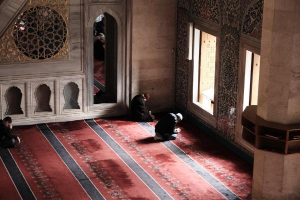 Berburu Lailatul Qadar, Ini Tata Cara dan Niat Itikaf di Masjid di Bulan Ramadhan