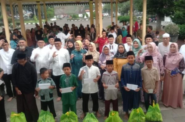 Berkah Ramadhan, Gacon Family Cilegon Adakan Santunan Anak Yatim di Rumah Dinas Bersama Pejabat