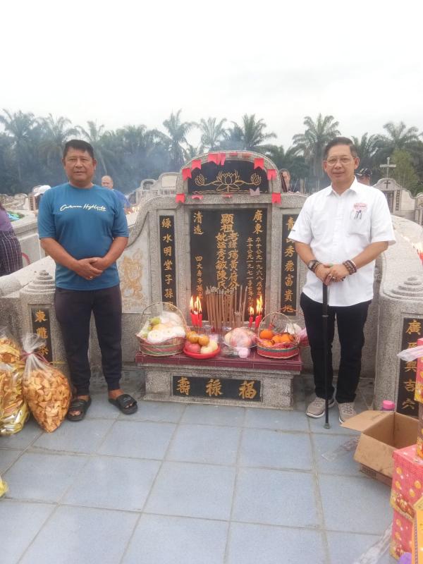 Pulang Kampung, Wong Chun Sen Jadikan Cheng Beng Wadah Silahtutahmi dan Penghormatan Bagi Leluhur