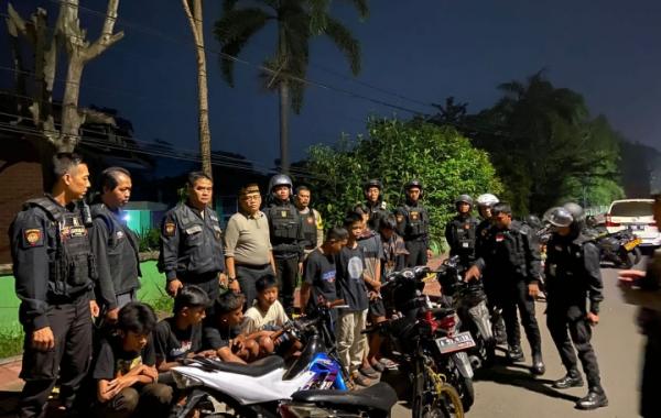 Team Presisi Samapta Polres Cilegon Amankan 5 Motor dan 8 Remaja, Diduga Hendak Balap Liar