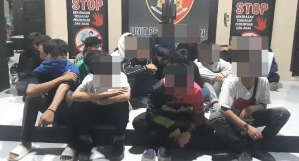 Asyik Minum Miras, Puluhan Remaja di Kota Banjar Diamankan Polisi