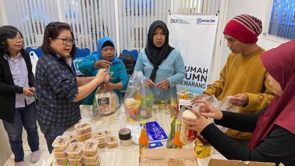 Kreasi Hampers Lebaran dari Produk UMKM di Rumah BUMN Semarang