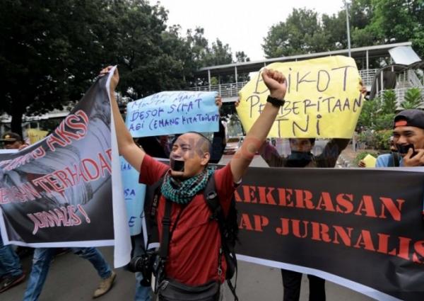 Sadis! Wartawan Babak Belur Dihajar 3 Oknum TNI AL