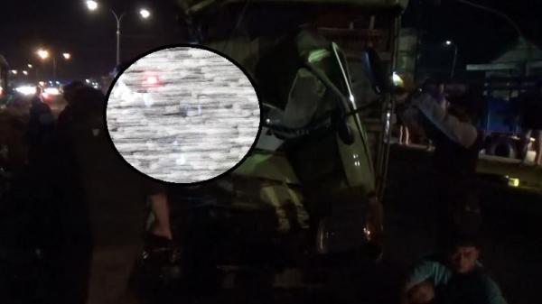 Kecelakaan Beruntun di Jombang, Bus Hantam Pikap dan Truk, 2 Orang Tewas Terjepit