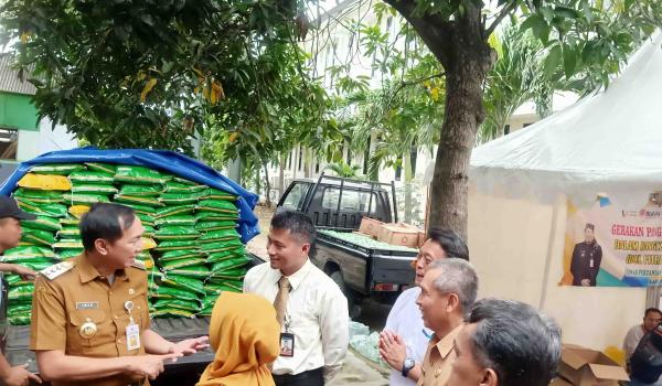 Bazar Sembako Murah di Brebes, Ratusan Paket Sembako Murah Ludes Diserbu Warga