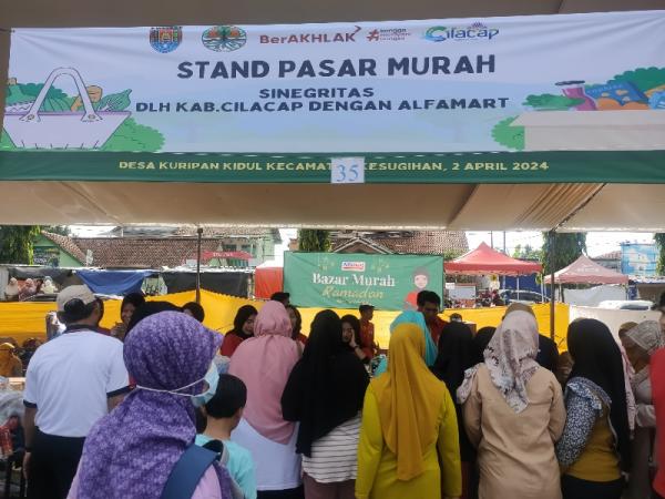 Alfamart dan DLH Cilacap Gelar Pasar Murah Ramadhan 2024