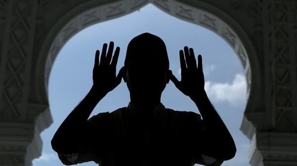 10 Adab Sebelum Shalat Idul Fitri