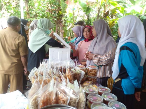 Bazar Ramadhan Dinas Peternakan dan Perikanan Ciamis Diserbu Warga, Ada Sembako hingga Produk Olahan