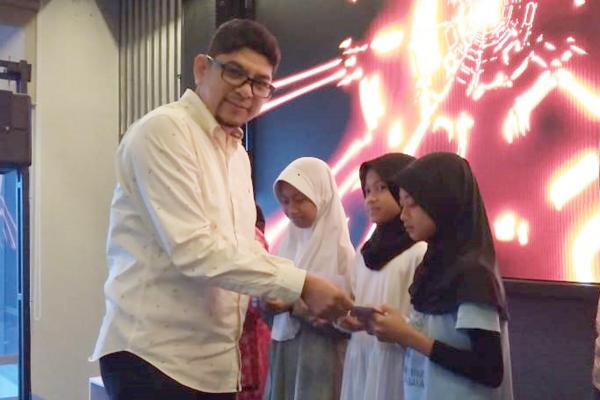 Berkah Ramadan, Astra Group Surabaya Santuni Anak Kampung Bakat