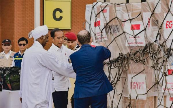 Bantuan Kemanusiaan untuk Warga Palestina dan Sudan Senilai Rp30 M Dilepas Presiden Jokowi