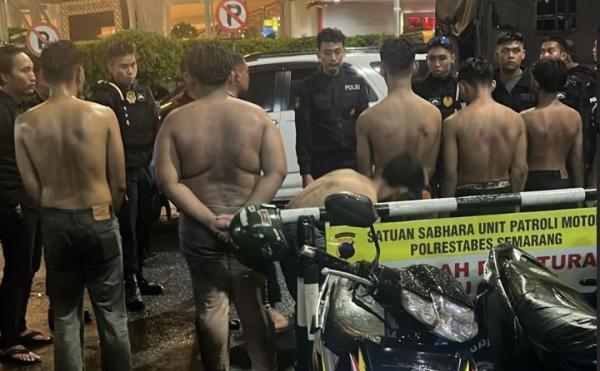 Resahkan Warga, 11 Pemuda Anggota Gangster di Semarang Ditangkap saat Berbuka Puasa