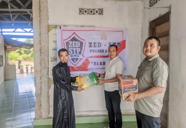 ZED-STP Polres Dumai Lakukan Kegiatan Berbagi ke Panti Asuhan Pelintung Kecamatan Medan Kampai