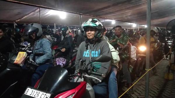 Perbedaan Waktu Keberangkatan, Puluhan Pemudik Sepeda Motor di Banten Protes