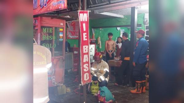 Gas Elpiji Bocor, Gerobak Warung Bakso Terbakar di Gayam Ciamis