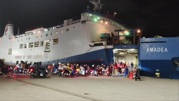 Pilih Mudik Malam Hari, 23.832 Pemudik Motor di Pelabuhan Ciwandan Menyebrang ke Sumatera