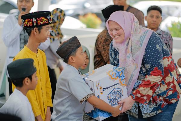 Berkah Ramadhan, PTFI Berbagi Bersama Penyandang Disabilitas, Anak Yatim dan Dhuafa
