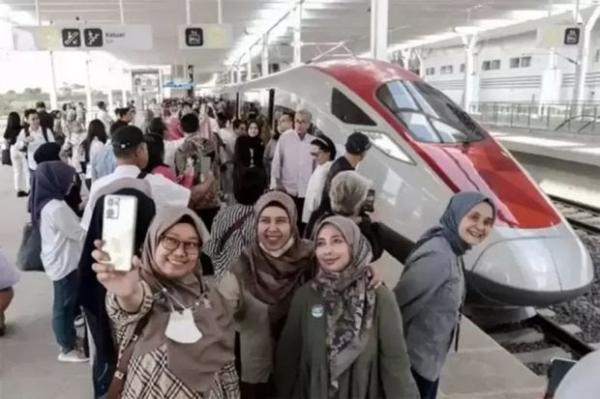 KCIC : Penumpang Stasiun Whoosh Halim Kini Dapat Akses Tol KM 1+842 Jakarta-Cikampek