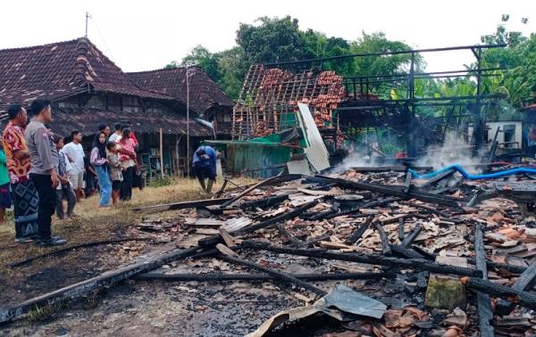 Rumah Kayu di Pulokulon Grobogan Terbakar, Kata Polisi Ini Penyebabnya