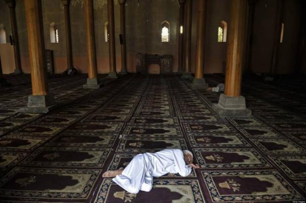 Viral, Ketiduran di Masjid, Bule Swedia Batal Akhiri Hidup dan Kini Jadi Mualaf