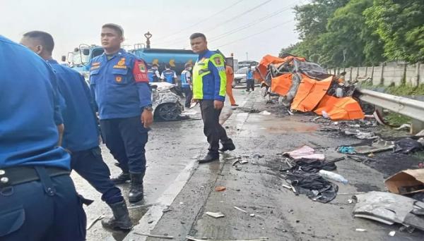 Ini Tiga Nomor Polisi Kendaraan yang Terlibat Kecelakaan Maut di Tol Cikampek