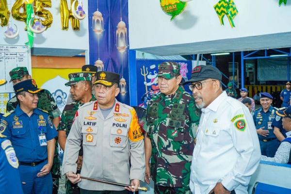 Gubernur dan Forkopimda Cek Sejumlah Pos Pengamanan Lebaran di Ambon