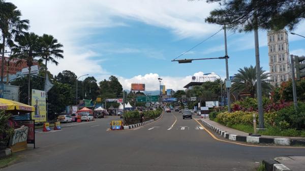 Jelang Hari Raya Idul Fitri 2024, Lalu Lintas di Simpang Gadog Ciawi Bogor Masih Lancar