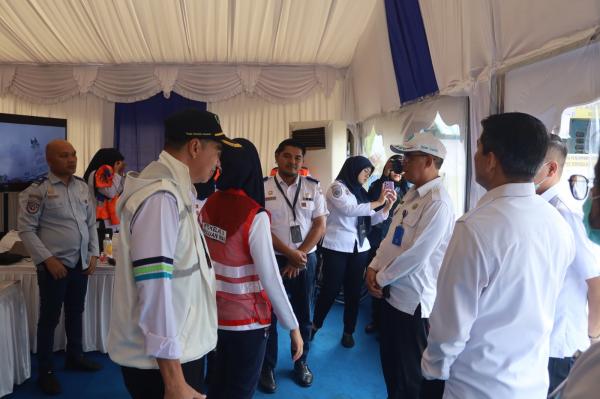 BNNP Kepri Lakukan Tes Urine Terhadap Puluhan ABK Roro dan Supir Taksi Pelabuhan  Punggur