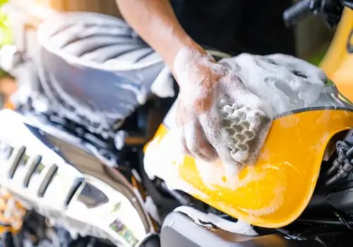6 Tips Meninggalkan Sepeda Motor Honda Selama Mudik Lebaran Agar Aman dan Tak Rusak
