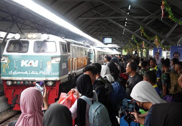 H-1 Lebaran, Lebih dari 22 Ribu Pelanggan Berangkat di Daop 8 Surabaya