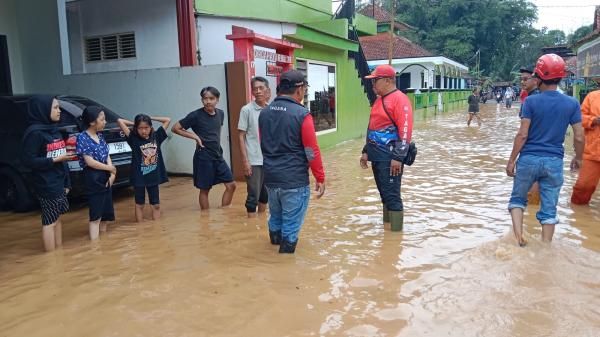 Puluhan Rumah di Desa Sindangherang Panumbangan Tergenang Banjir Luapan Sungai Citanduy