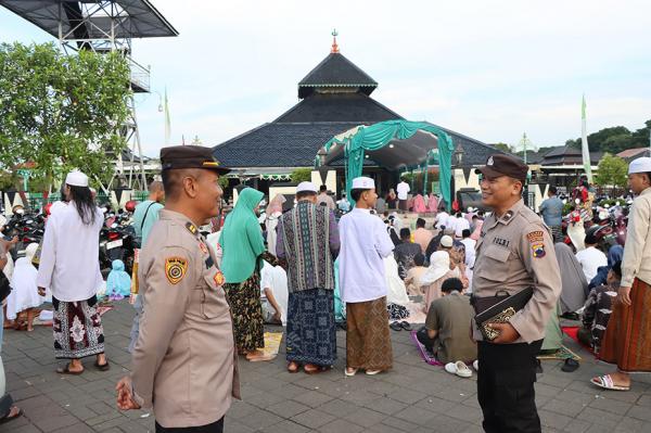 Polres Demak Terjunkan Ratusan Personel Amankan Sholat Idul Fitri