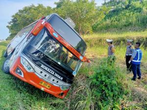 Diduga Sopir Ngantuk Bus Rosalia Indah Alami Kecelakaan, Tewaskan 7 Orang dan 15 Luka-Luka