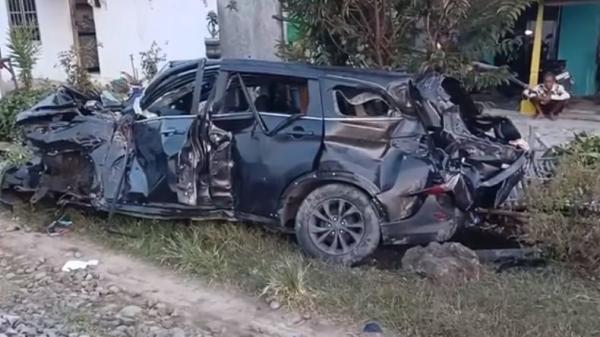 Daihatsu Terios Tertabrak Kereta di Pelintasan Tanpa Palang Pintu di Brebes, Ibu dan Anak Tewas