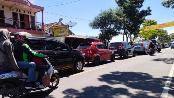 Tercatat Belasan Ribu Kendaraan Melintas di Jalur Mudik Garut Pada H+2 Lebaran