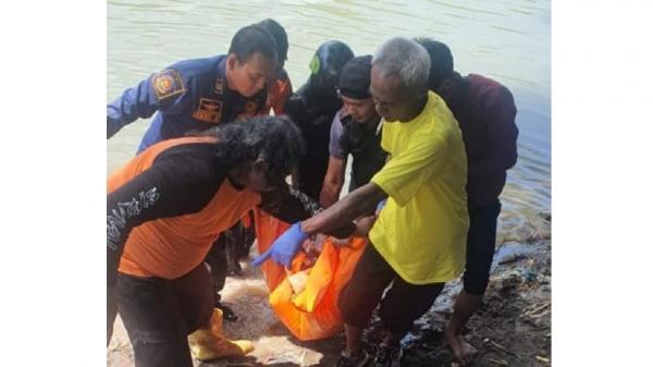 Warga Lamper Semarang Geger, Mayat Pria Diduga ODGJ Ditemukan Mengapung di Sungai Talang