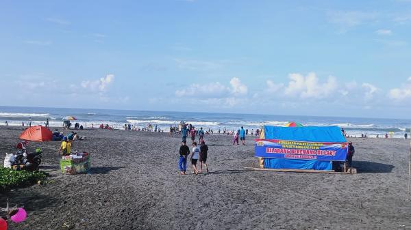 Pantai Apra Jadi Tujuan Wisatawan Lokal Cianjur selatan