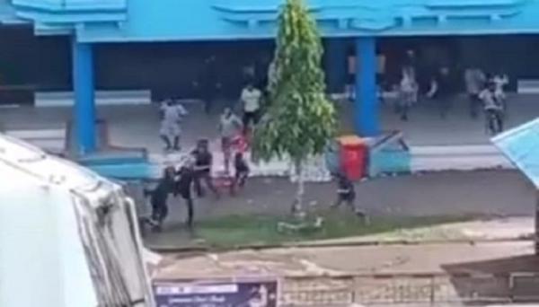 Breaking News! Brimob Bentrok Dengan TNI AL di Pelabuhan Kota Sorong, 5 Anggota Terluka