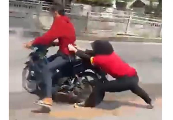 Viral Aksi Kasir Minimarket Lawan Pencuri di Semarang, Pelaku Ditangkap Polisi