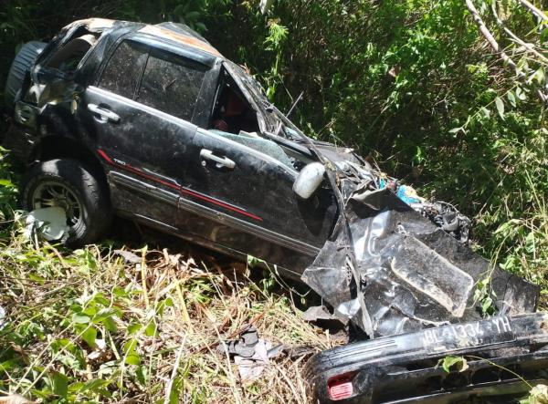 Diduga Rem Blong Mobil Ini Masuk Jurang, Kecelakaan Tunggal itu Terjadi di Jalan Lintas Takengon