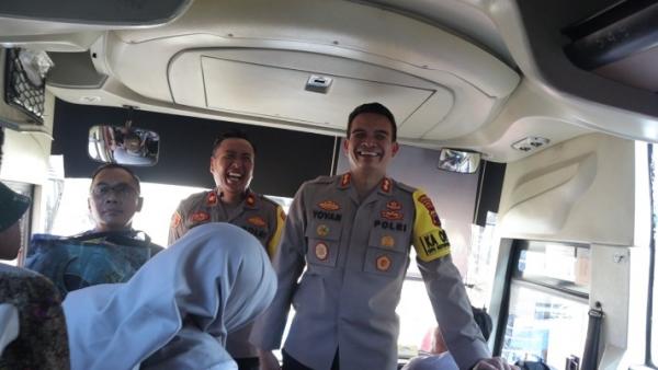 Program Balik Mudik Gratis Polres Pemalang Disambut Semringah, Dua Bus Tujuan Jakarta Diberangkatkan
