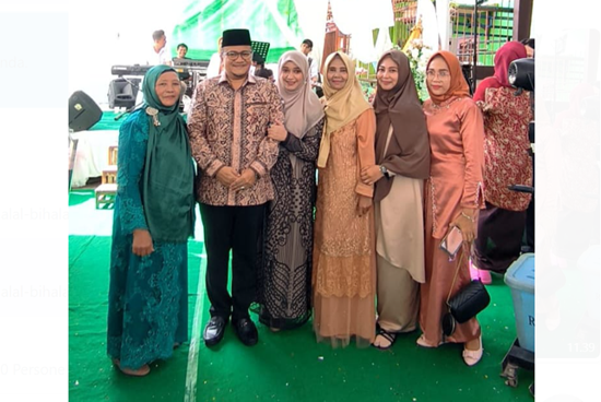 Hadiri Acara Resepsi Pernikahan, H.Maulana Beserta Keluarga Disambut Hangat Warga Kota Jambi