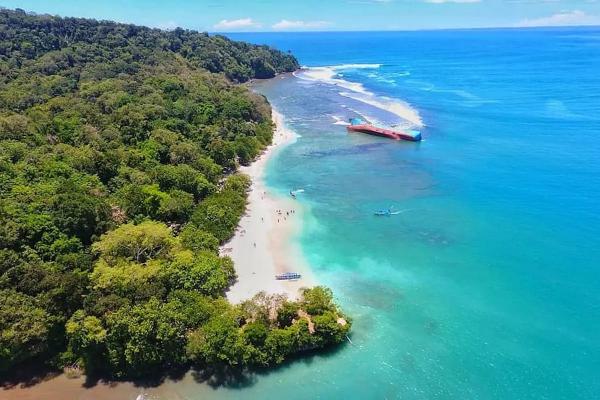 Pantai Pangandaran dan Taman Safari Jadi Destinasi Wisata Favorit di Jabar saat Libur Lebaran
