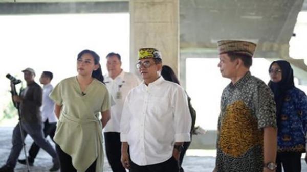 Kunjungi Lamin Adat Dayak, Pj Gubernur Kaltim Akmal Malik Janji Beri Bantuan
